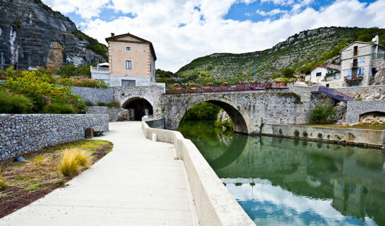 HÔTEL LES ALIZÉS (B&B) Le Pouzin