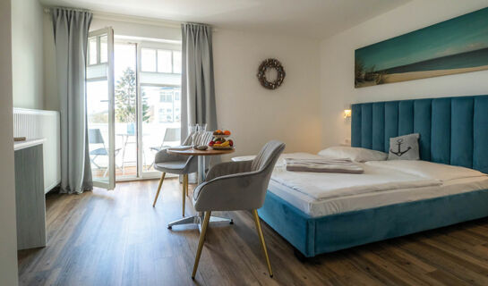 MEERBLAU · HOTEL · RÜGEN Sellin