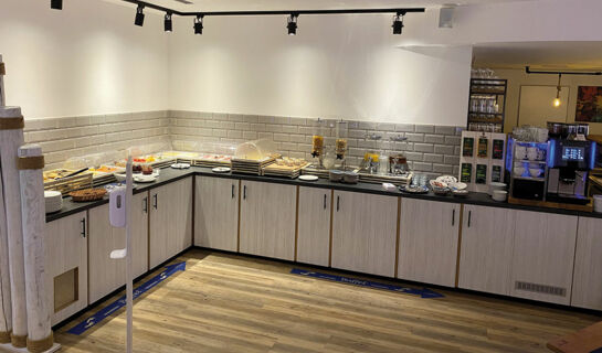 MEERBLAU · HOTEL · RÜGEN Sellin