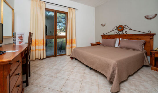 HOTEL RIBOT Arborea (OR)