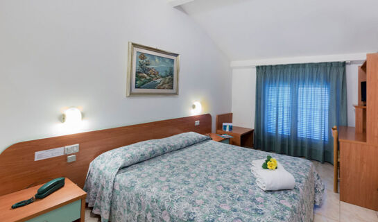 HOTEL LA DARSENA (B&B) Passignano Sul Trasimeno (PG)