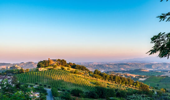 HOTEL  OVIV (B&B) Acquaviva Picena