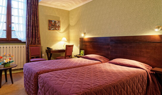 HÔTEL DES TROIS MAURES Couches