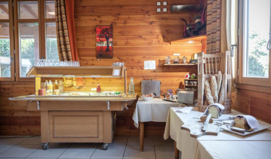 LOGIS HÔTEL LES PEUPLIERS Baratier