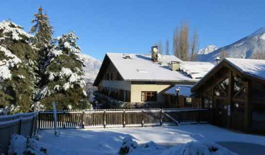 LOGIS HÔTEL LES PEUPLIERS Baratier