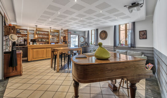 HÔTEL LE FER À CHEVAL Yenne