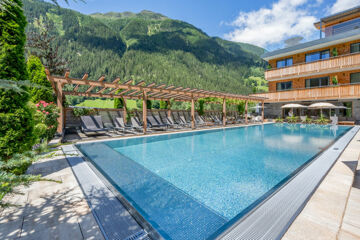 WEISSES LAMM - ALPINES BALANCE HOTEL See