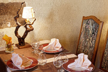 HÔTEL DES TROIS MAURES Couches