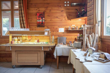 LOGIS HÔTEL LES PEUPLIERS Baratier