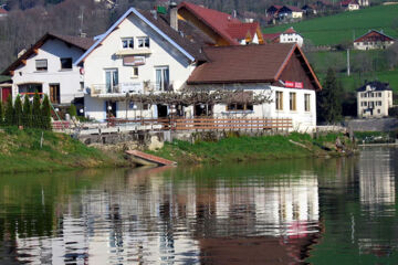 HÔTEL RESTAURANT LES CYGNES Villers-le-Lac